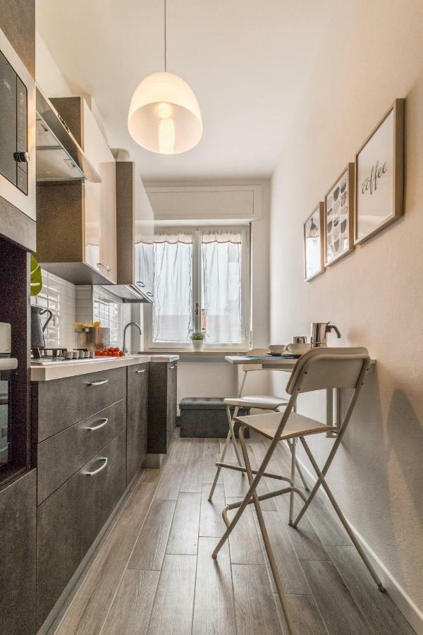 Joivy Modern 1-Bed Flat With Balcony In Portello Milán Exterior foto